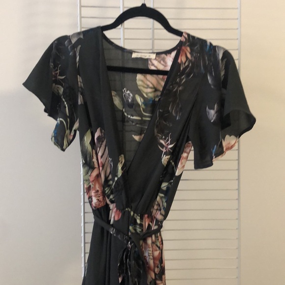 Lightweight floral maxi dress - Picture 2 of 4